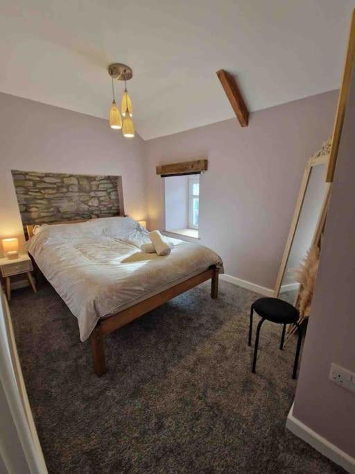 Riverbank Cottage, Hendy photo 7