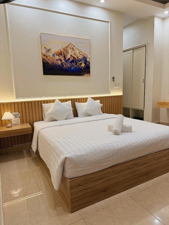 ELISA HOTEL