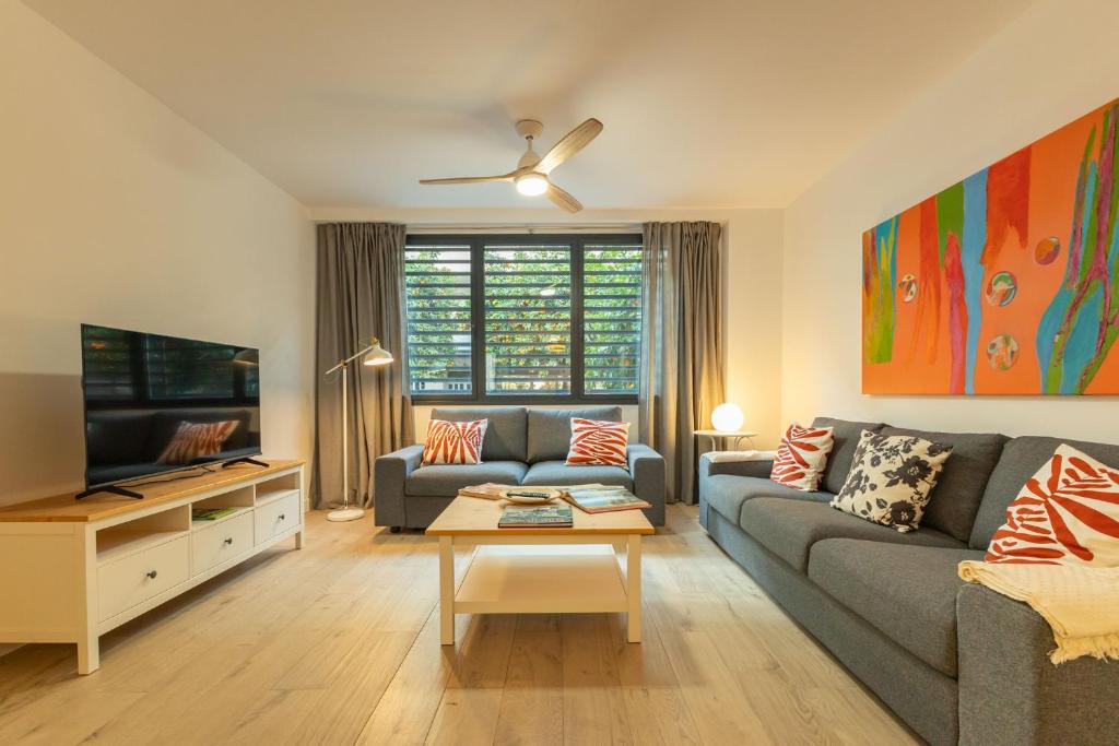 Charming 2 Bedroom Apartment with FREE PARKING close to Torre del Oro by Ocityzen - 4