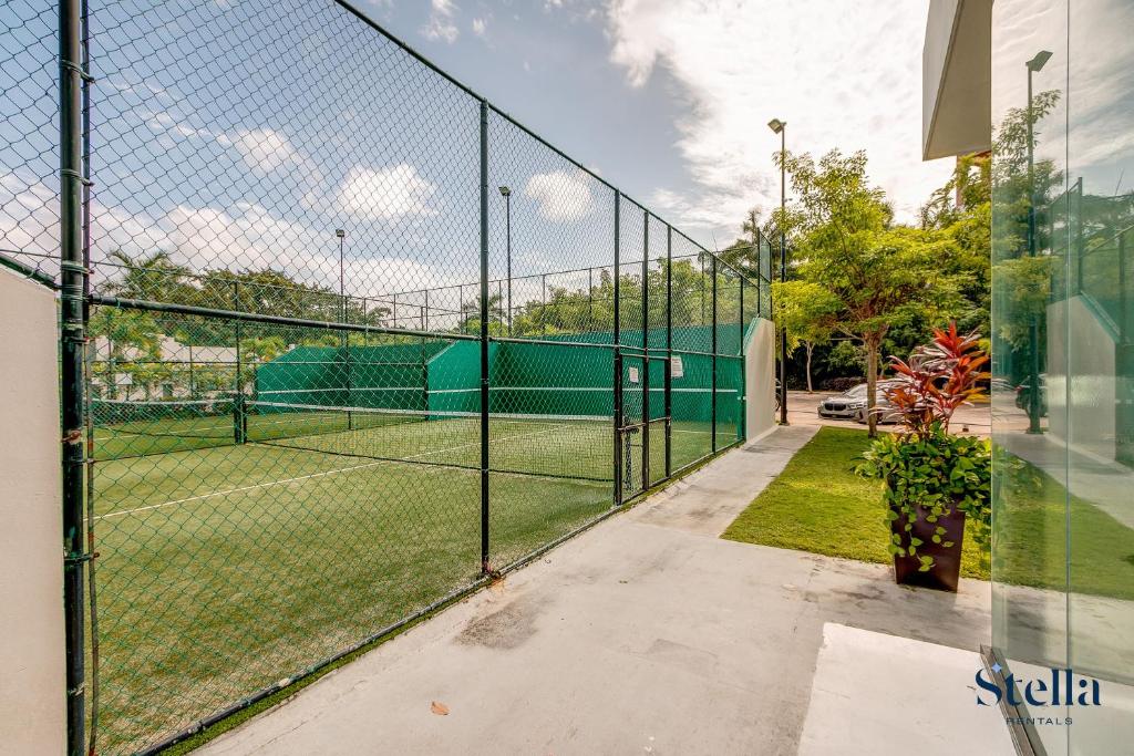 Golfers' Paradise at Nick Price Residences! - 3