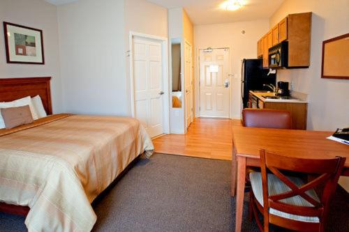 Candlewood Suites Elkhart photo