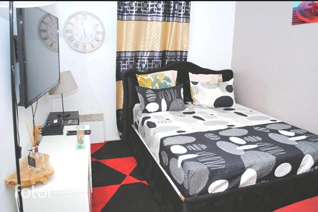 Studio Appartment with Office wifi parking balcony, Pierrefitte-sur-Seine