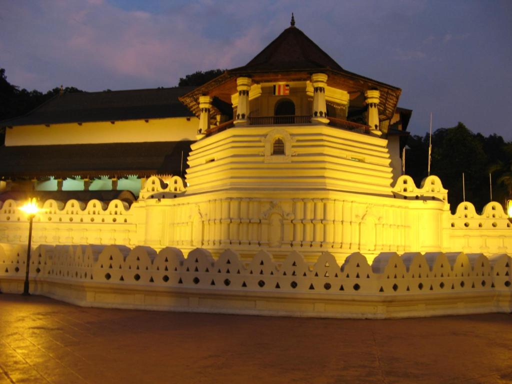 Nearby attraction, The Buena Vista Kandy in Kandy