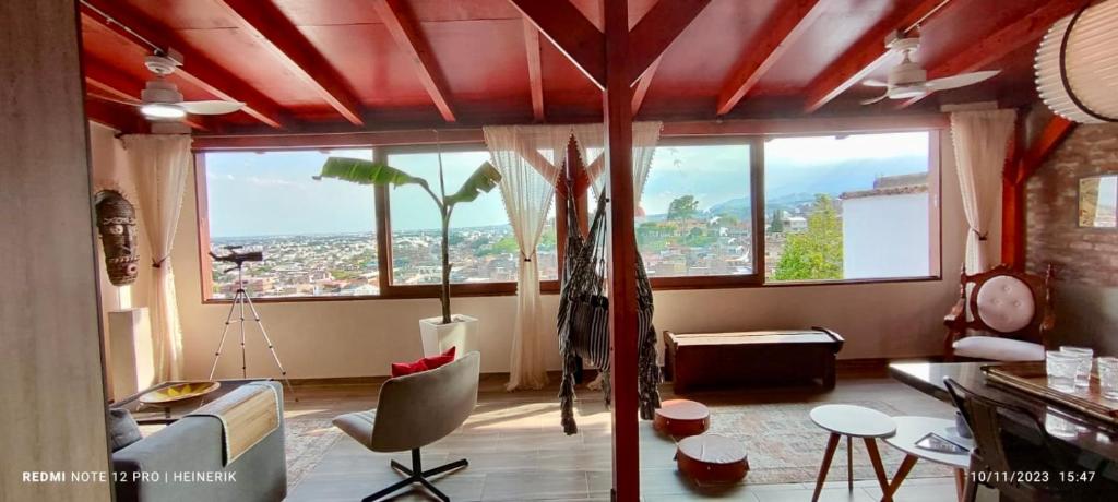 My Suite with views of Cali, Cali