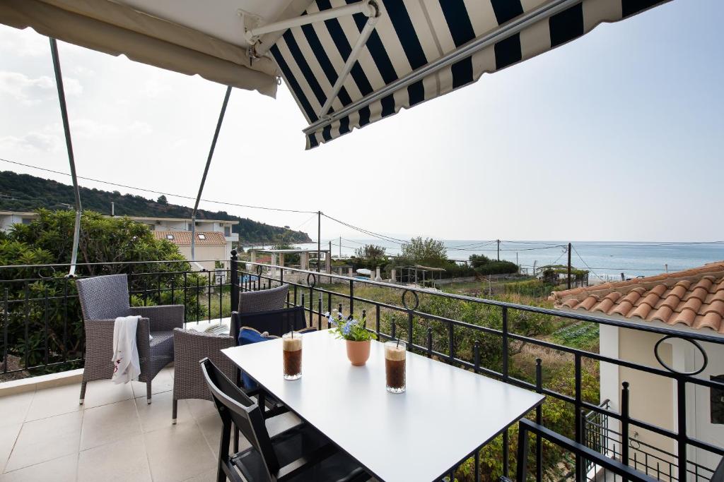 Balcony/terrace, Barefoot Contessa in Kefalonia