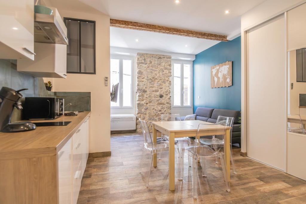 Parking inclus Vieil Antibes 200m mer Climatise 4 personnes - 3