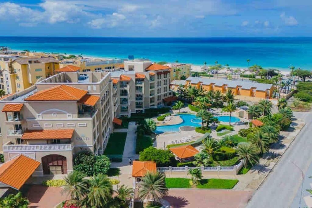 Beautiful Vibes Sun Kiss Serenity your Stylish Apt Just Steps from Eagle Beach, Palm/Eagle Beach