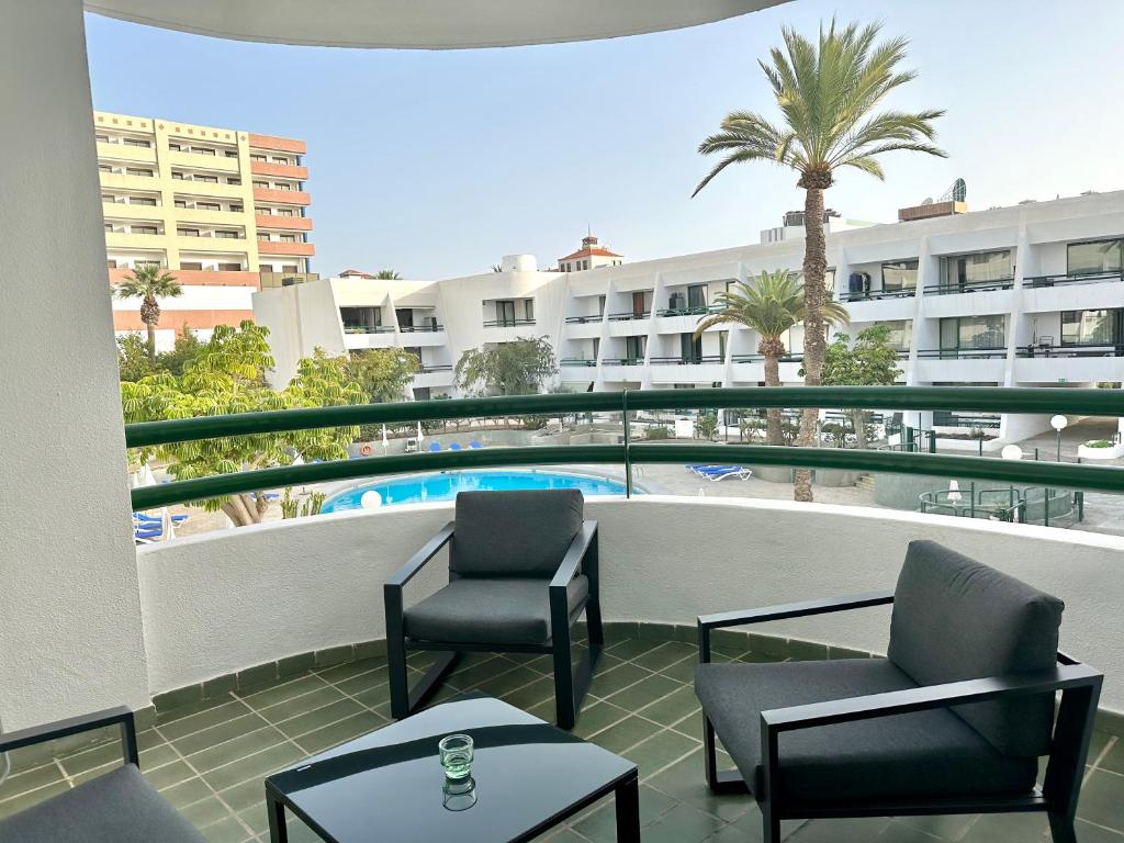 1The Best Location - Las Americas & Parking - 1