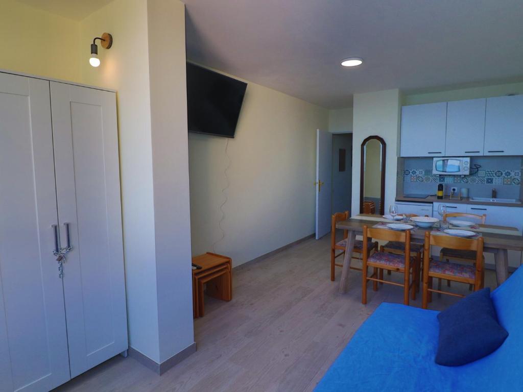 Proche Centre Ville - T2 Rénové 30m² avec Piscine et WIFI - FR-1-472A-296 - 3