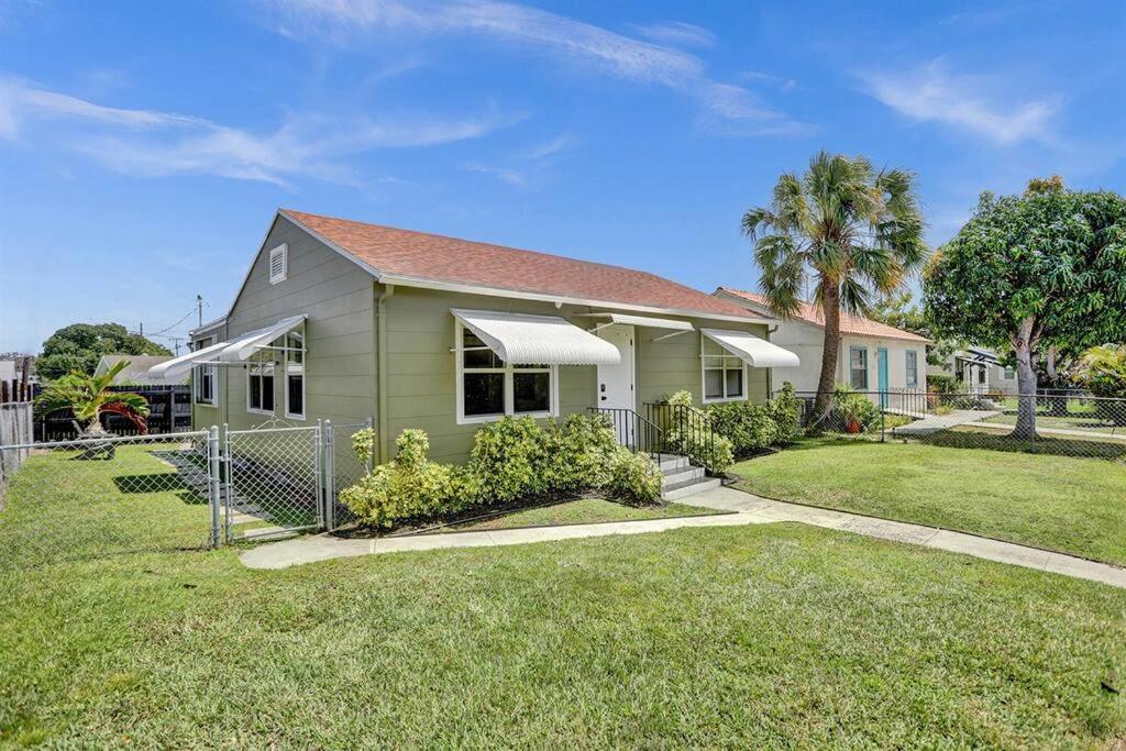 Palm Wave Says - 5 Star - Quiet Area - Stocked, West Palm Beach