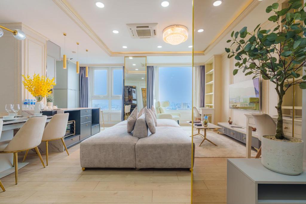 Léman Luxury Apartment District 3 HCMC