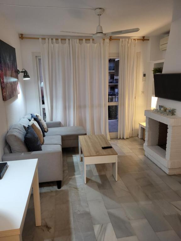 Apt Erisa en Torremolinos dos min de la playa, Puerto Marina - 2