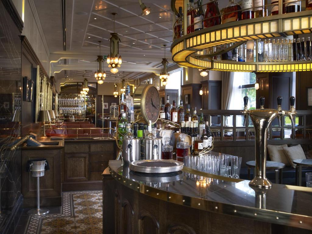 Bar/lounge