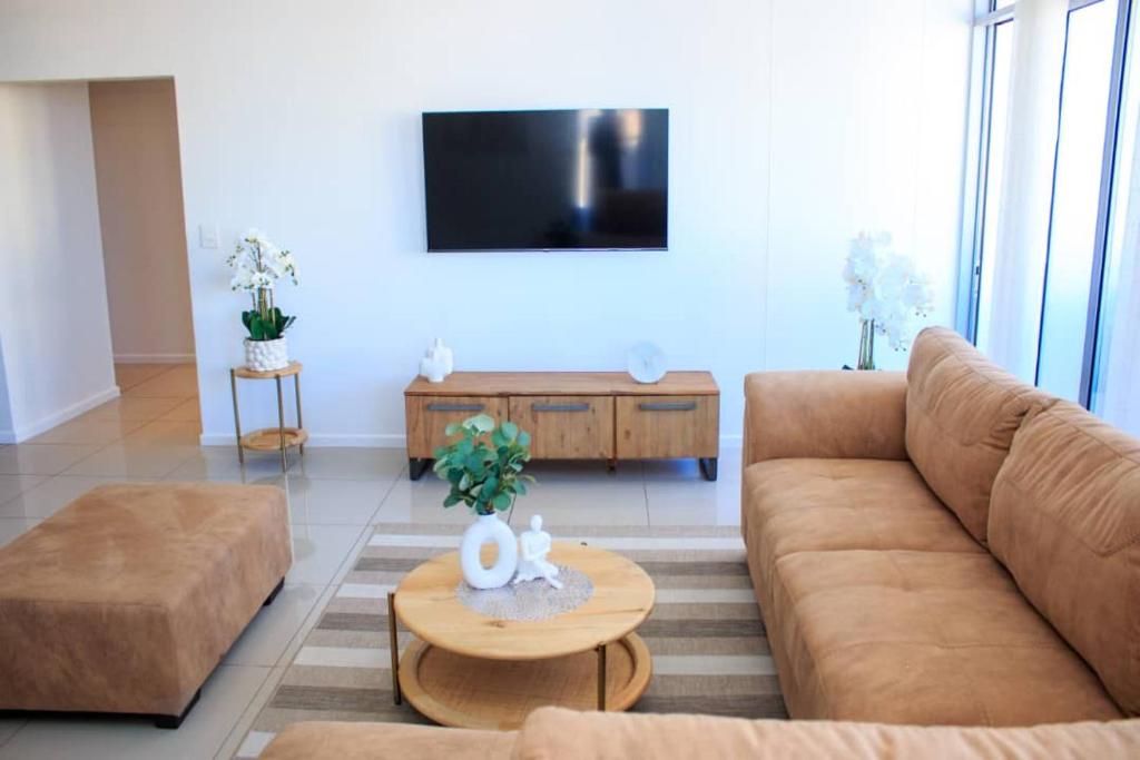 Urban Oasis Apartments at Freedom Plaza