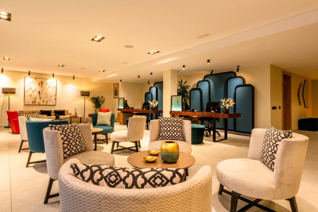 フロント・ロビー