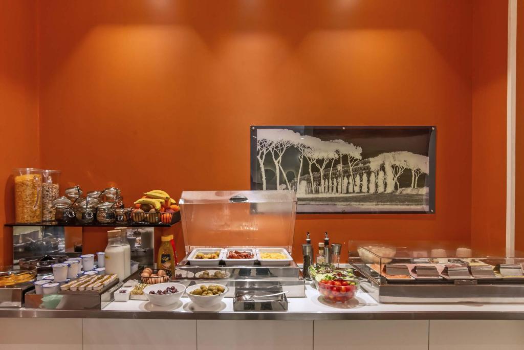 Hotel White — Restauracje i bary in Rzym, Lacjum