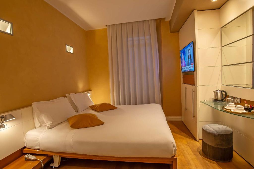 Hotel White — Pokoje in Rzym, Lacjum