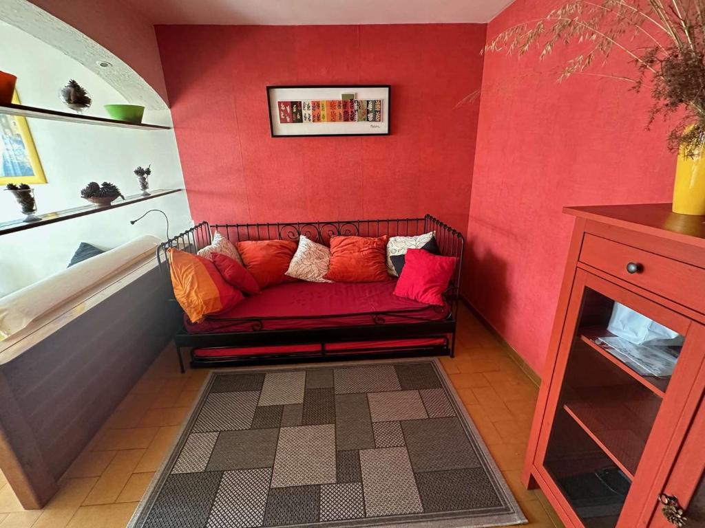 Grand T2 avec loggia et terrasse à proximité du port de Saint Mandrier et des plages - 5