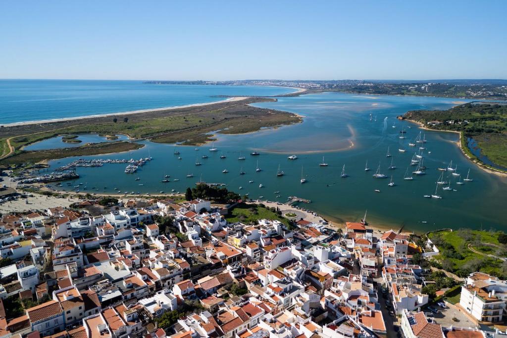 ทัศนียภาพภายนอกโรงแรม