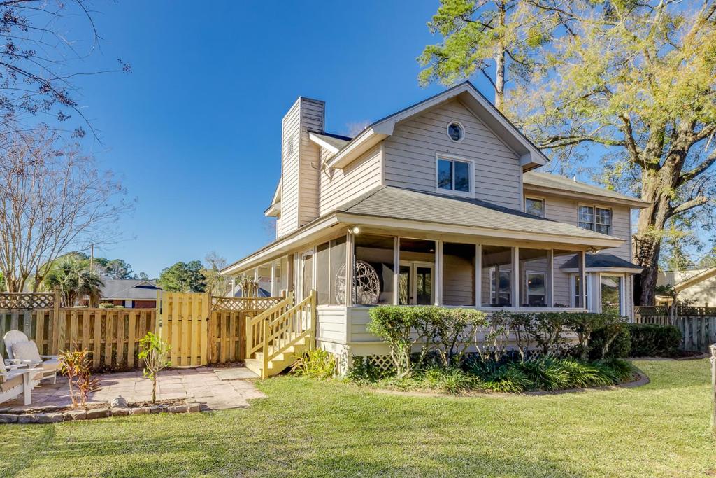 Pooler Praline - 5BR - Sleeps 12 (Close to Savannah & Airport)