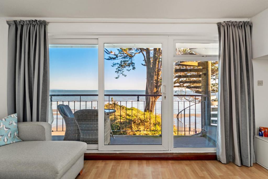 Lifes a Beach - Direct Beach Access Sea Views, Saundersfoot