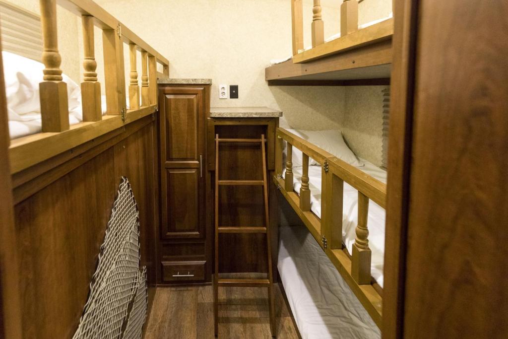 메이 더 카라반 외관 2