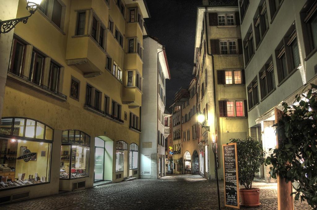 Zurich Niederdorf - Grossmunster photo