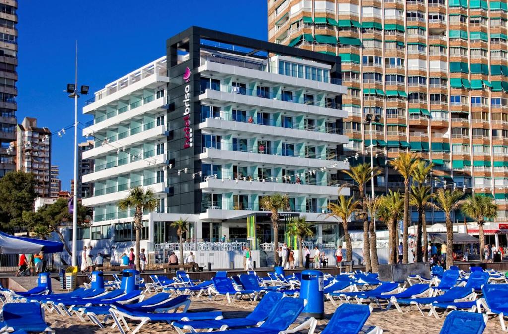 Hotel Brisa — Hotel building in Benidorm, Valencian Community