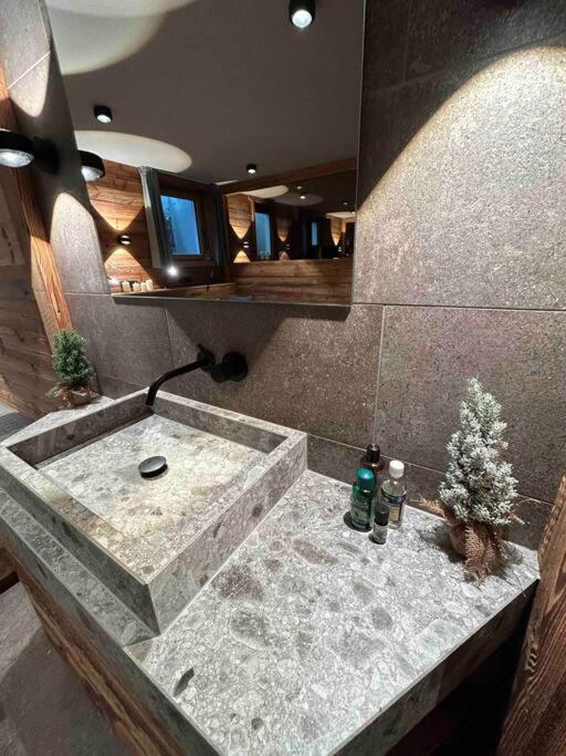 Spa, Sport & City Luxury Ski-in Ski-Out Apartment - 4