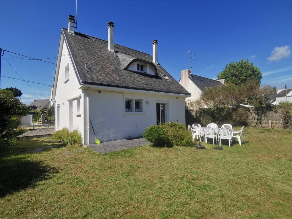 Maison 4 pièces + Cabine - 8 pers - Près Plage St Colomban avec Parking - FR-1-377-60 - 2