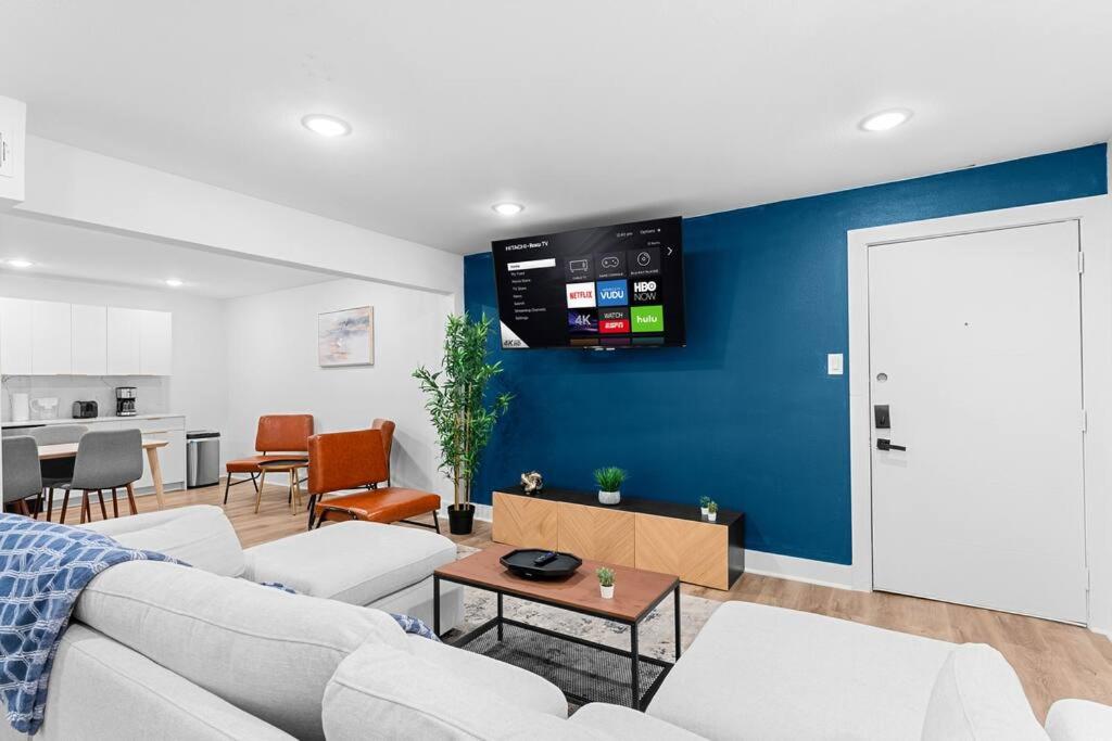 Modern Apartment in downtown dallas 2bed 2 bath, Dallas