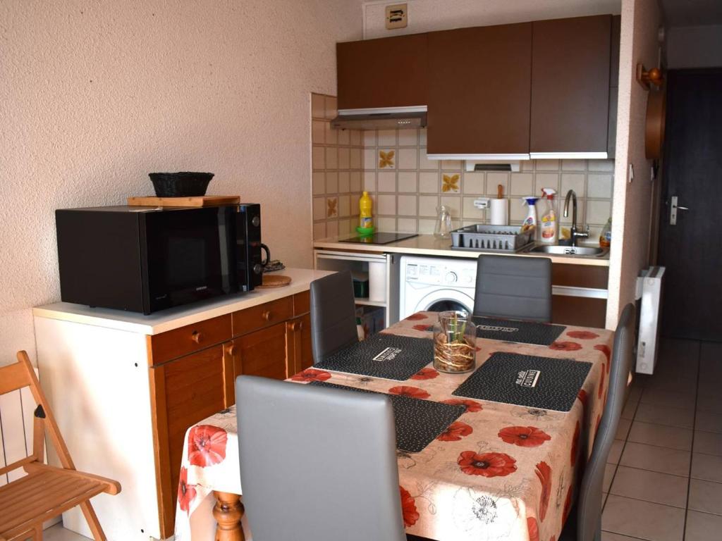 Studio Cabine au Centre, Accès Direct aux Pistes, WIFI, Parking - 3