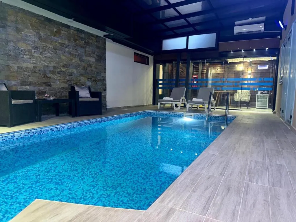 Exclusive Spot FREE parking، فندق في نيشْ
