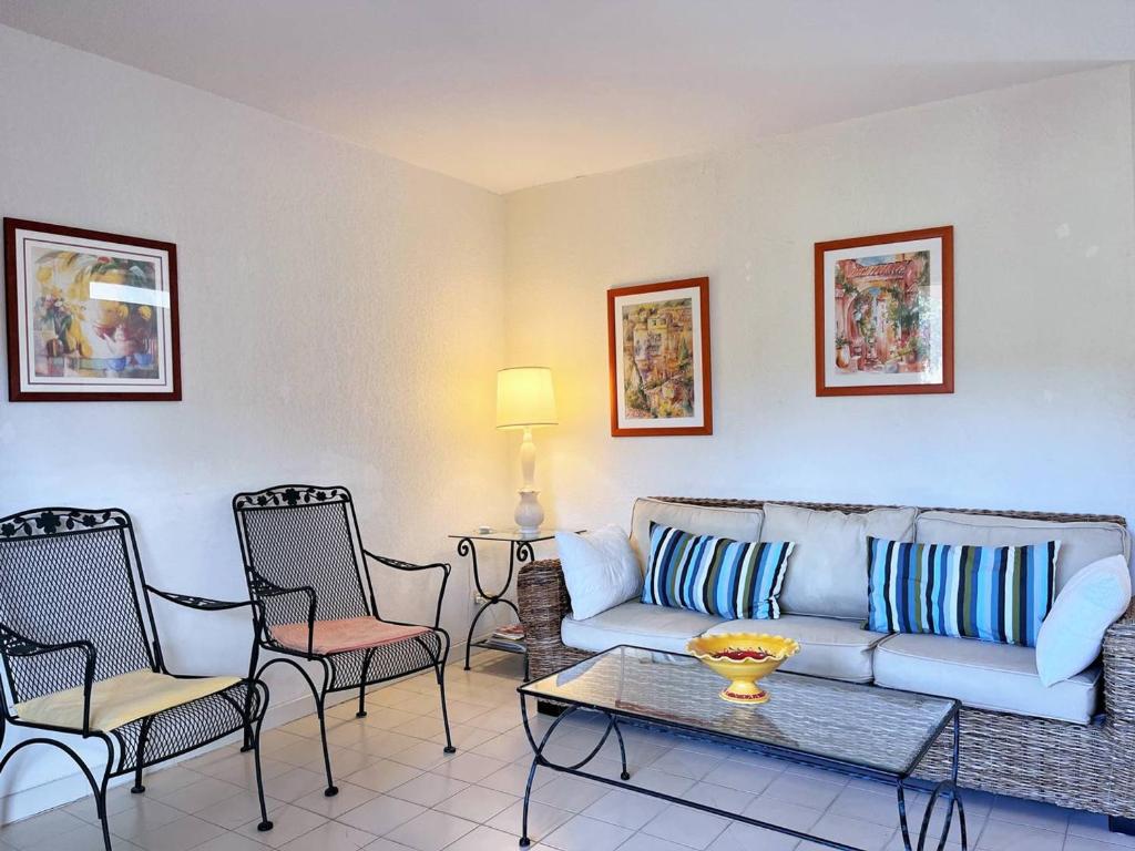 Duplex avec piscine, 3 pièces cabine, 6 couchages, terrasses et parking proche plage - Le Lavandou - FR-1-251-536 - 3