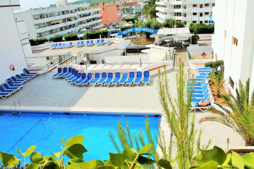 Sun Beach — Swimming pool in Santa Ponca, Balearic Islands