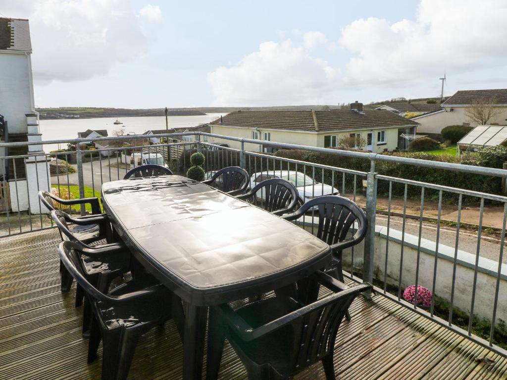 Oakdene, Milford Haven photo 4