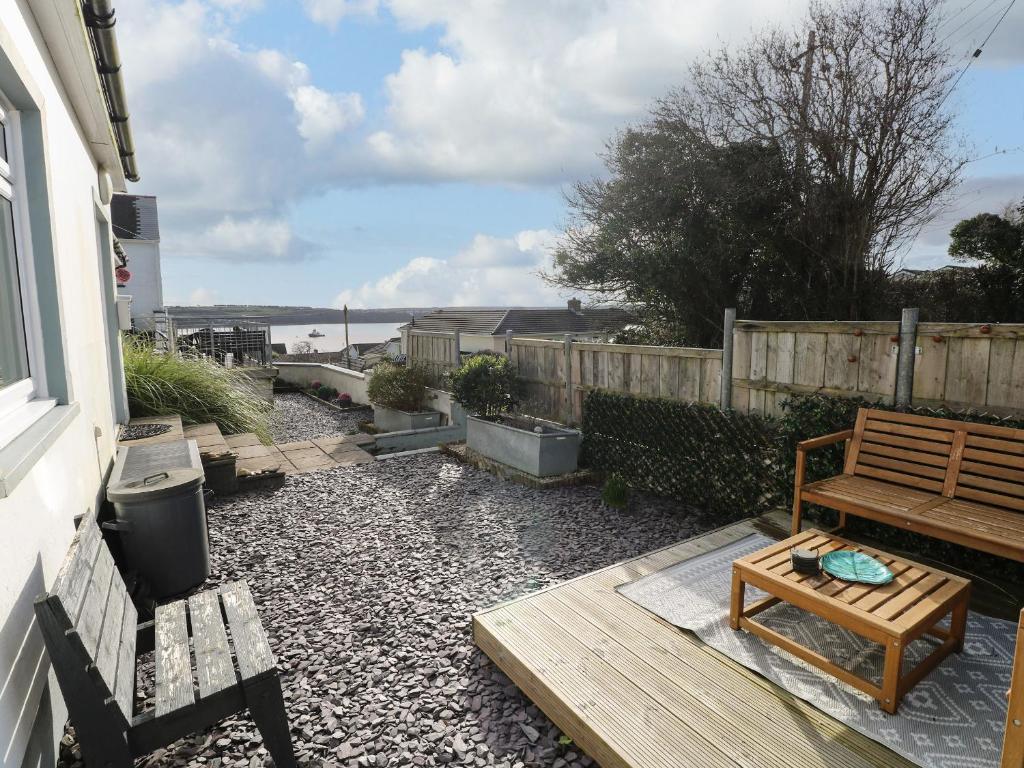 Oakdene, Milford Haven photo 8