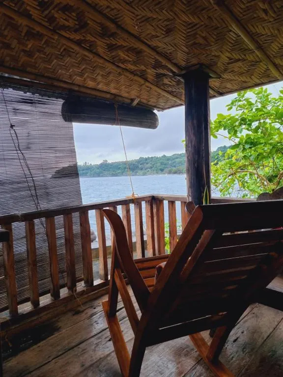 Shey's Travellers Inn, Hotel in Mambajao