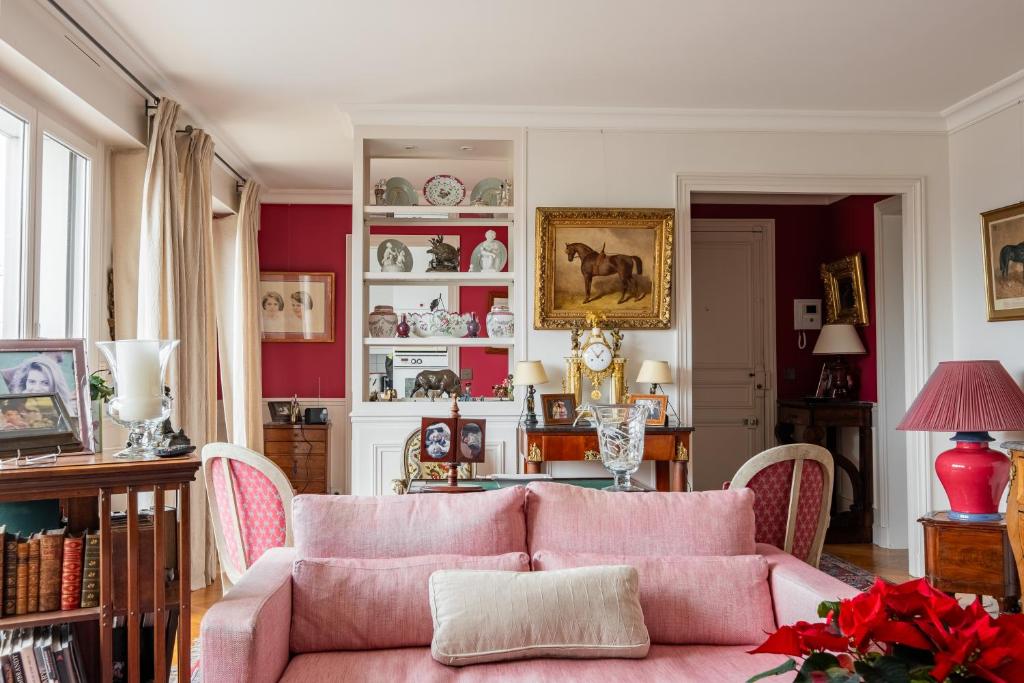 Veeve - A Study in Pink - 3