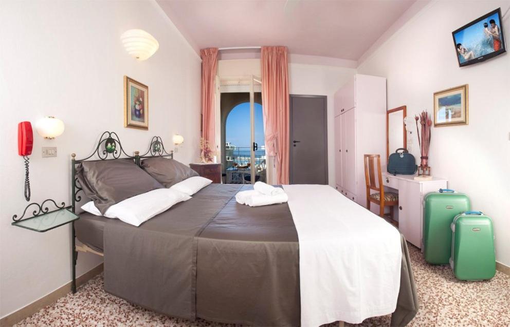 My Home Hotel - 5