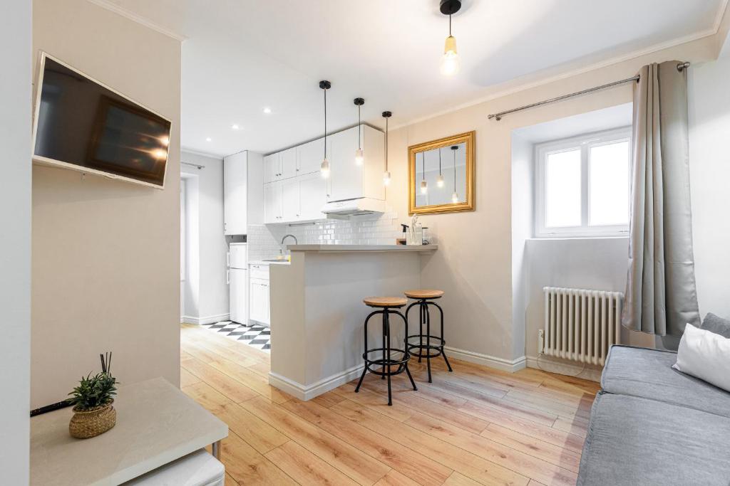 Lovely 1 Bdr Port Area - 2