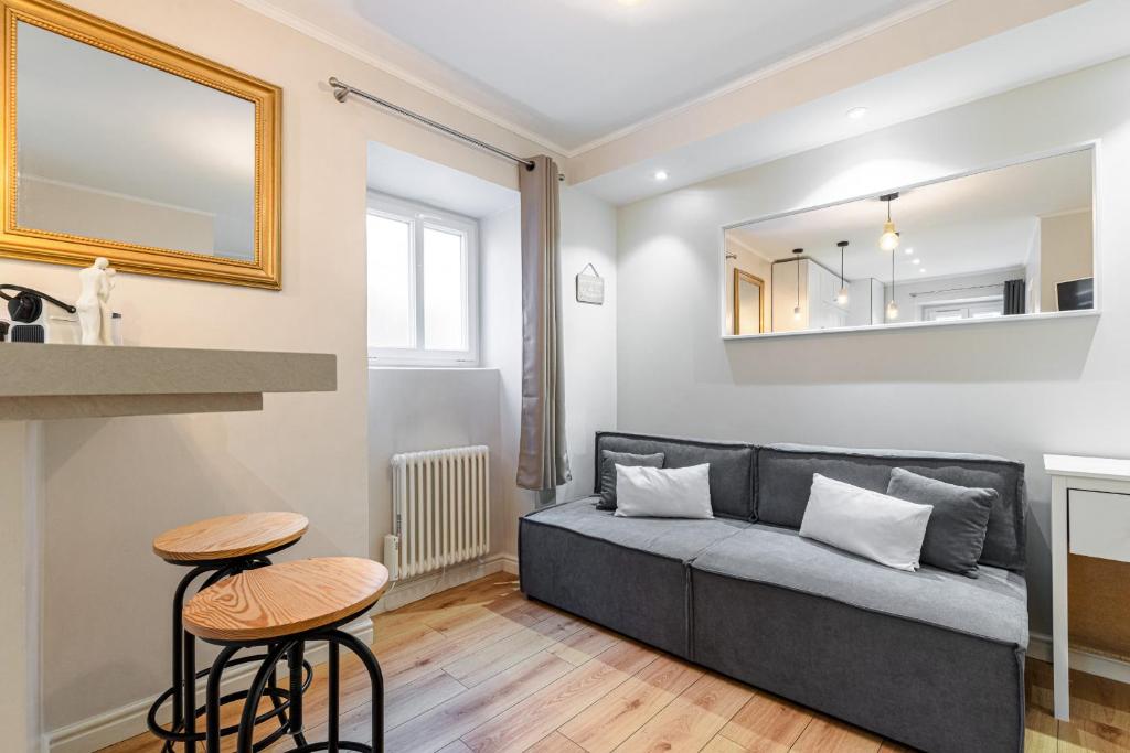 Lovely 1 Bdr Port Area, Nice