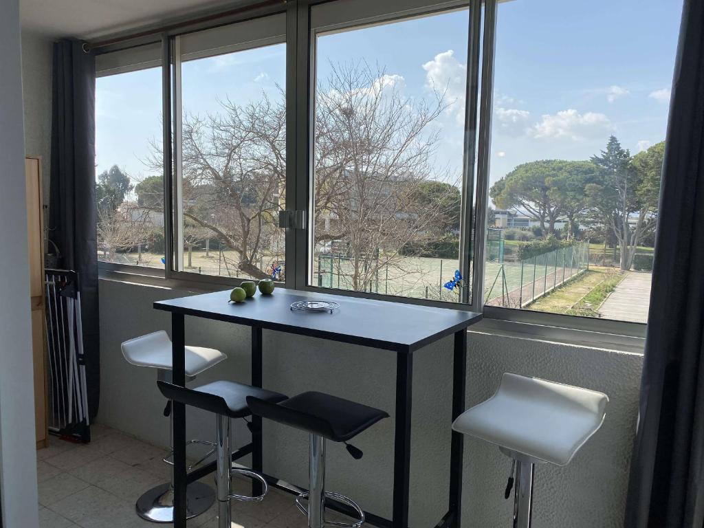 Appartement 3 pièces tout confort avec loggia fermée et équipements modernes, proche des Thermes - FR-1-553-208 - 4