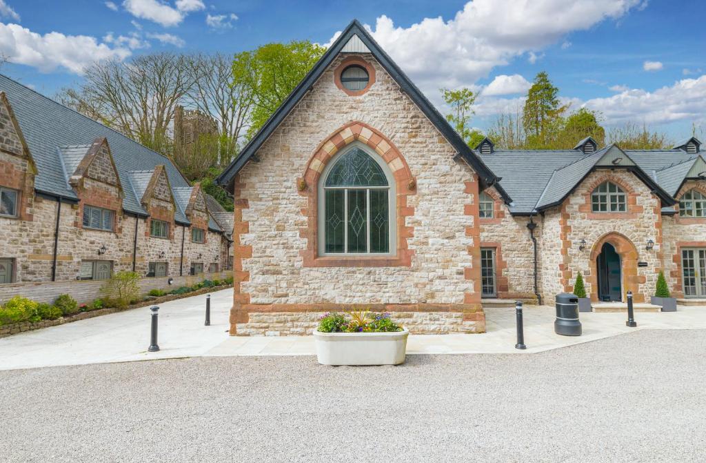 Chequers Lodge- Dalton-in- Furness- Self check in- for professionals and tourists, Dalton in Furness