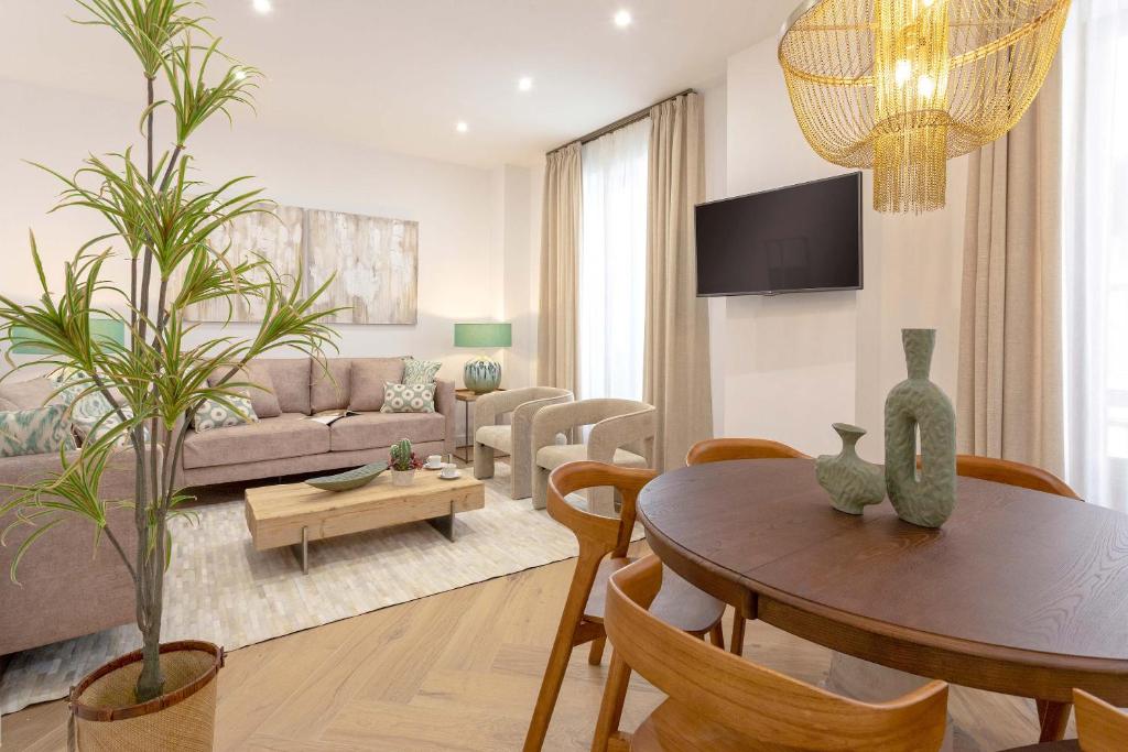 Genteel Home Capiteles - 2