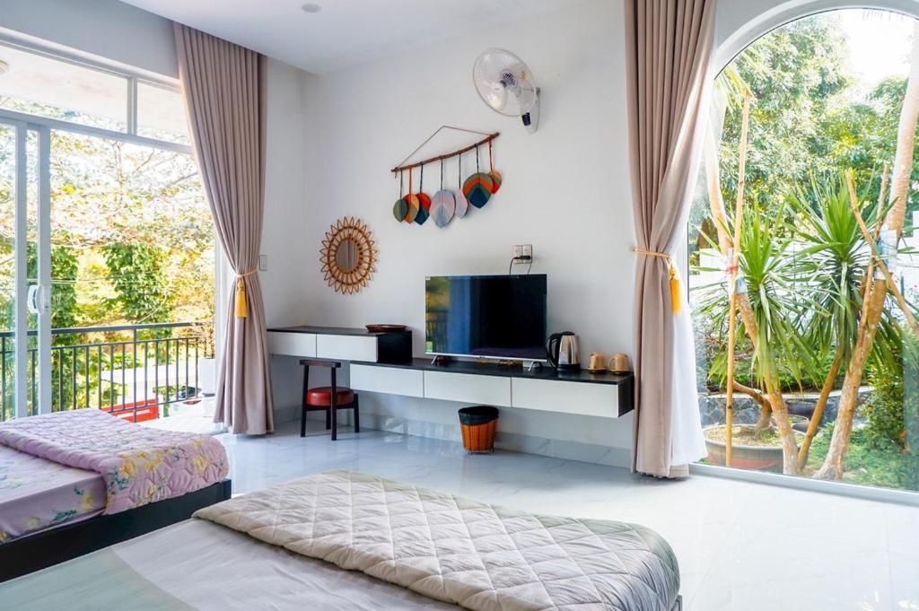 SAM VILLA HUE CITY