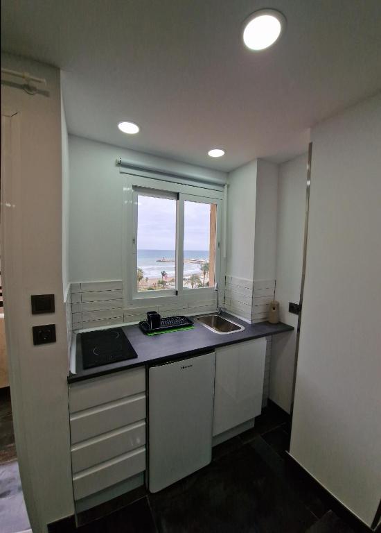 ESTUDIO RECIEN REFORMADO EN HOTEL 1 LINEA PLAYa - 3