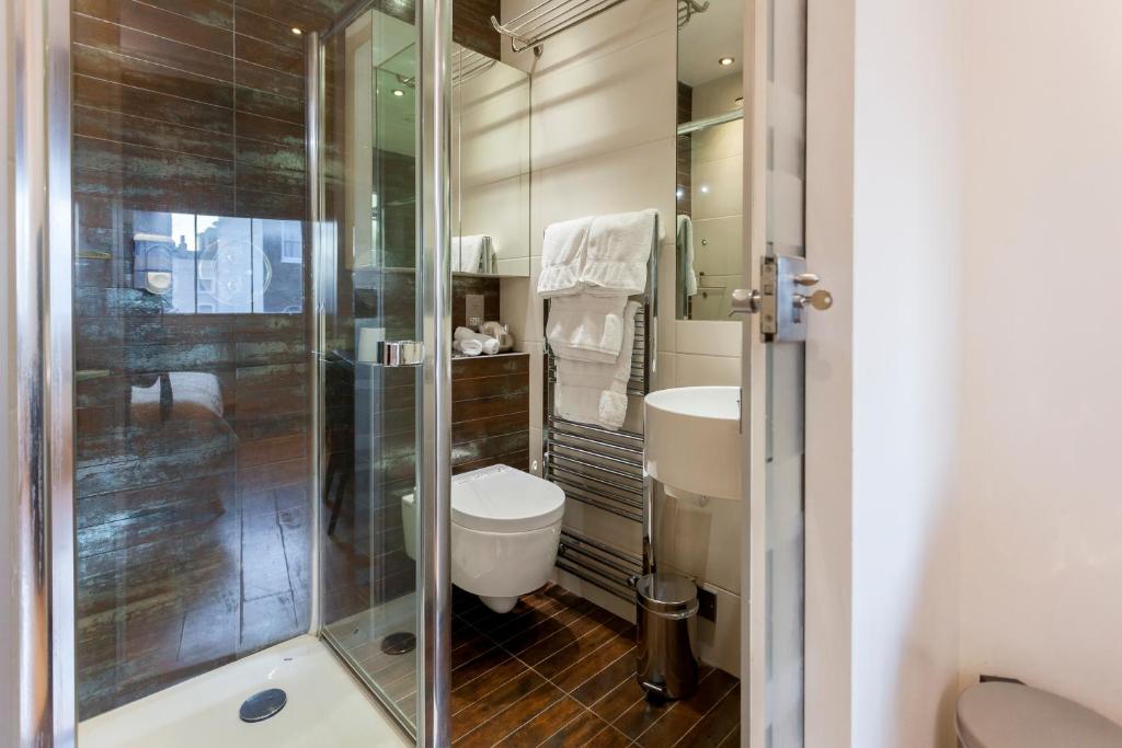 Well-appointed bathrooms