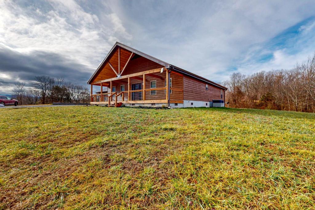 Utopian Bliss, Sevierville