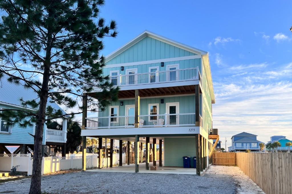 Sandy Pines, Gulf Shores